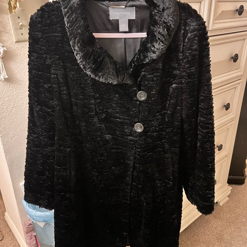 Ann Taylor - Women’s Black Polyester Coat (L)